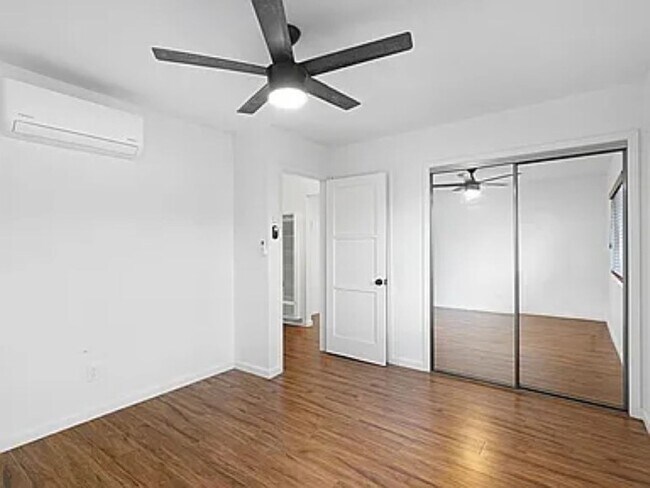 Building Photo - Charming 2-Bedroom Home in Prime 92117 Loc...