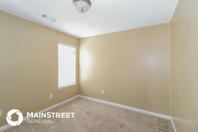 Building Photo - 3836 Clarion Dr