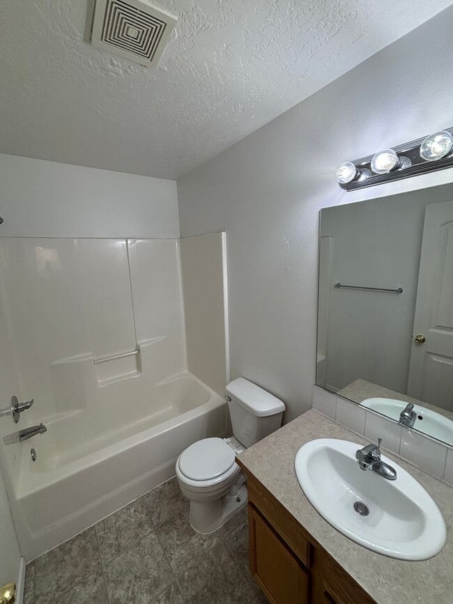 Building Photo - 3484 W Vela Pl