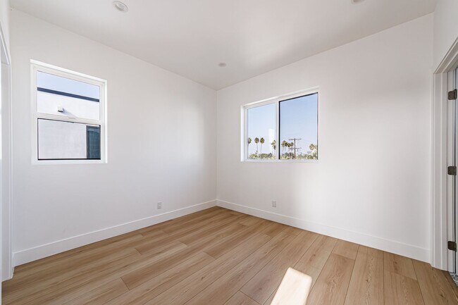 Building Photo - 13463 Beach Ave