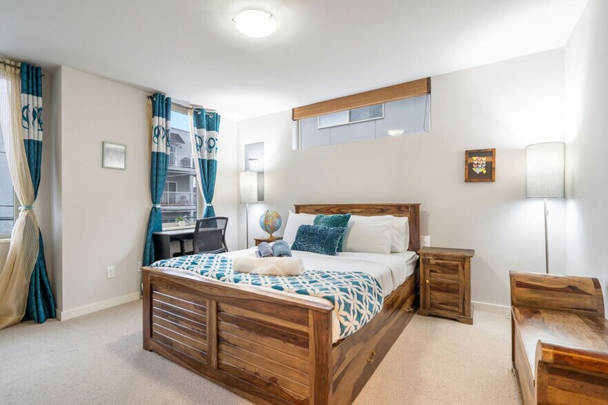 Building Photo - 4036 Linden Ave N