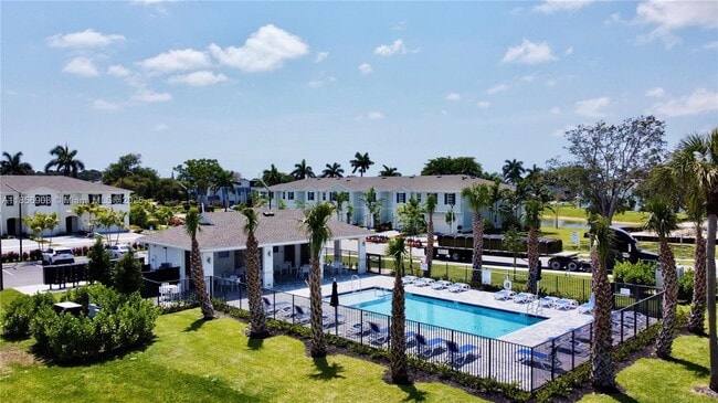 Building Photo - 4163 Lagoon Shore Dr