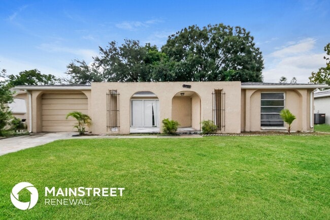 Building Photo - 3103 Lloyd Dr