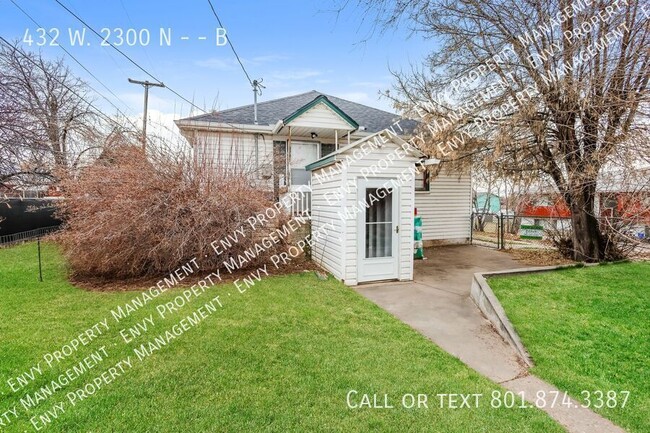 Building Photo - Modern 2 Bed, 1 Bath Pet-Friendly Home wit...