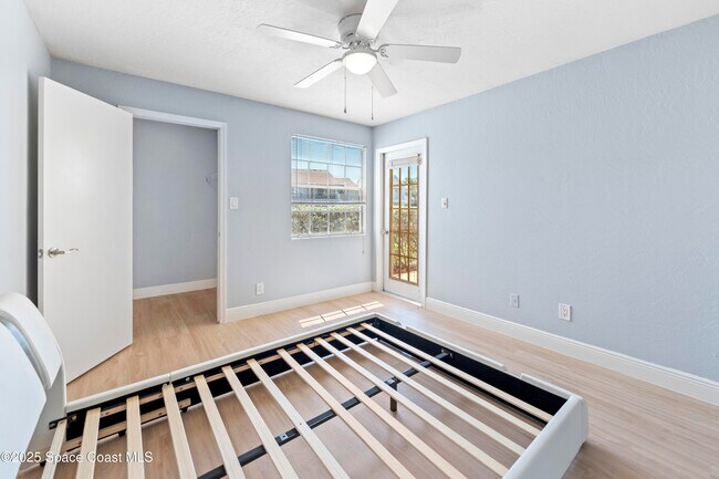 Building Photo - 1841 Island Club Dr