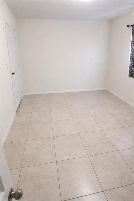 Building Photo - 6115 N Albany Ave