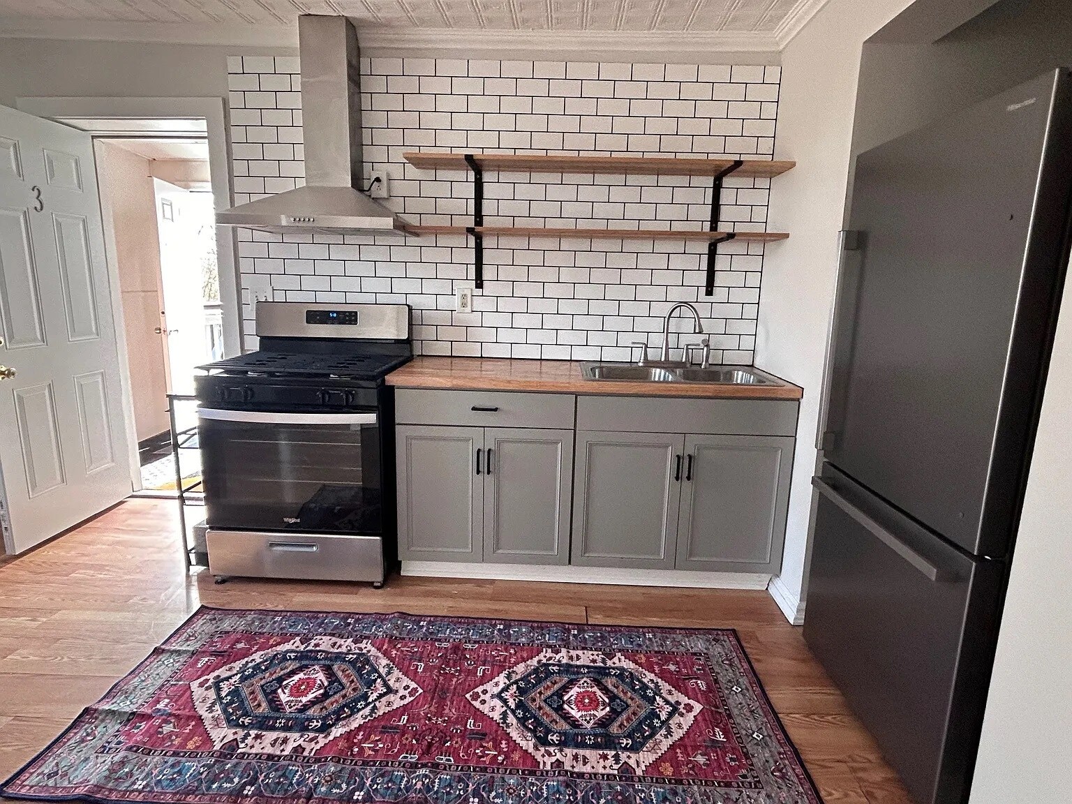 Building Photo - 140 Spring St