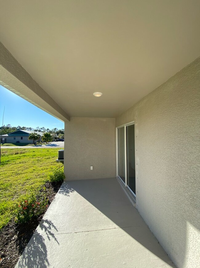 Building Photo - Beautiful NEW Duplex for Rent in Punta Gorda!