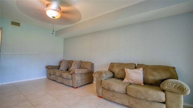 Building Photo - 11101 SW 15th Manor