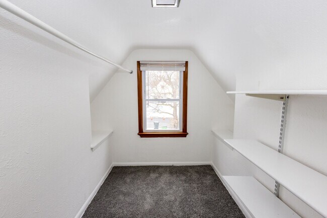 Building Photo - 5048 Claremont Blvd