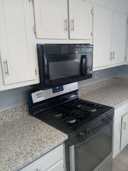 Building Photo - 799 Sage Ln NW