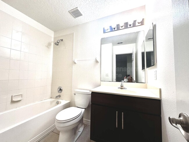 Building Photo - 3845 Silverbell Loop