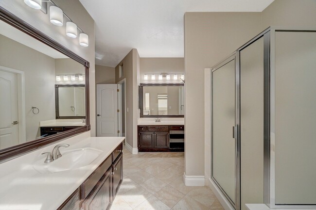 Building Photo - Marvelous Single Story, 3 Bedroom Home with NO HOA!