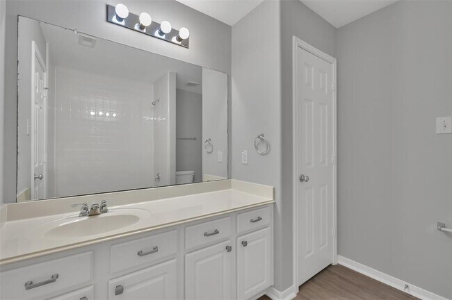 Building Photo - 12942 Iris Garden Ln