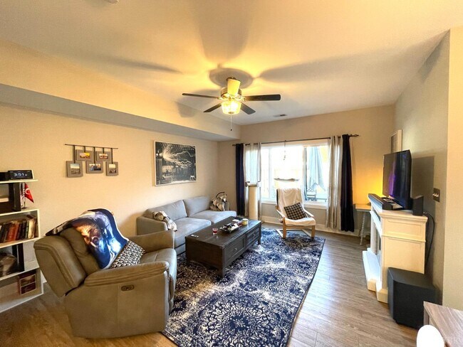 Building Photo - 3046 Fulton St