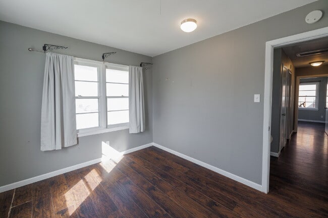 Building Photo - Short Term Lease