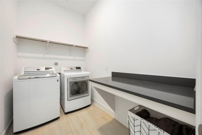Building Photo - 9822 Starry Night Ln
