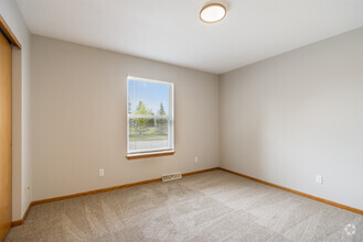 Building Photo - 1442 Oriole Dr