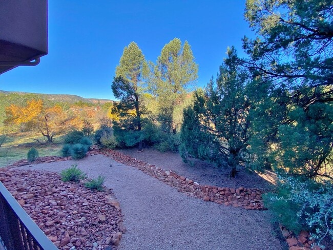 Building Photo - HOUSE - VILLAGE OF OAK CREEK - LAS PIEDRAS
