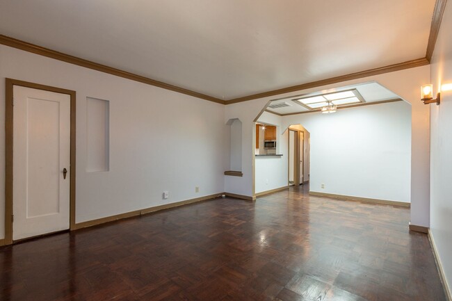 Building Photo - 3 Bed / 2 Bath San Bruno charmer is ready ...