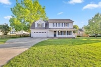 Building Photo - 3 bedroom with BONUS! Fenced Yard
