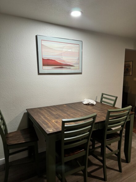 Building Photo - 1523 S Fountain St