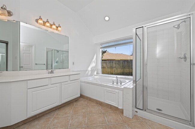 Building Photo - 15619 Winding Valley Dr