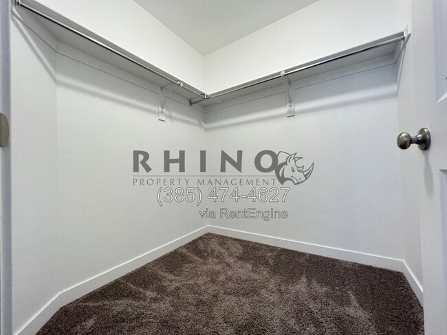 Building Photo - 1248 W Saddlebred Way