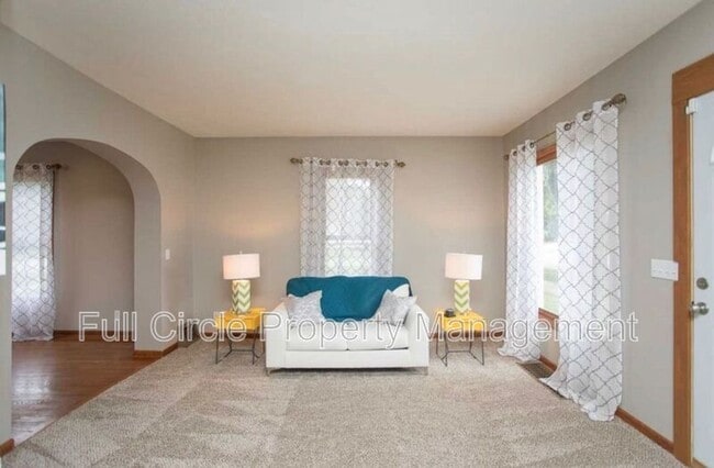 Building Photo - 1904 S 8th St