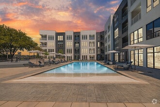 Building Photo - Vue on Riverfront