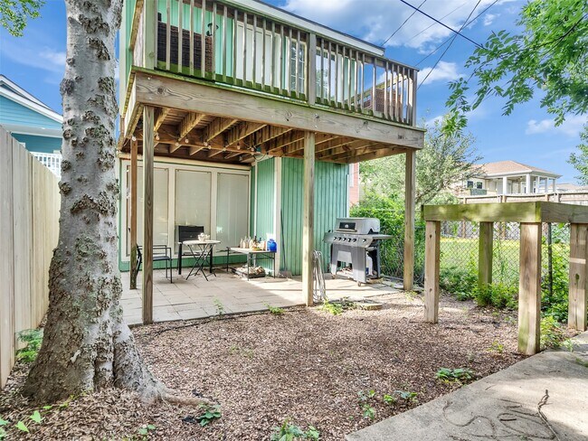 Building Photo - 3529 Avenue M