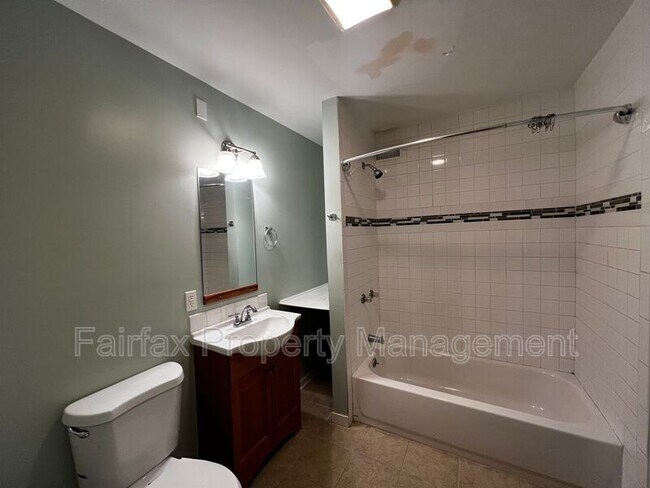Building Photo - 1309 Hudson Ave