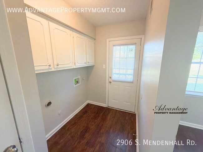 Building Photo - 2906 S Mendenhall Rd