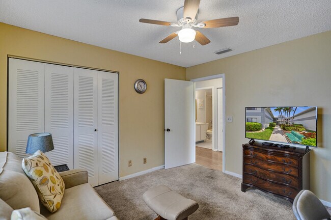 Building Photo - 15235 Lakes of Delray Blvd