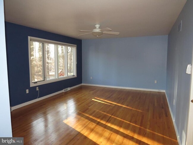 Building Photo - 30 Kings Grant Rd