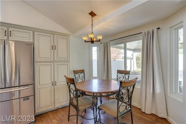 Building Photo - 8958 Sierra Palms Way
