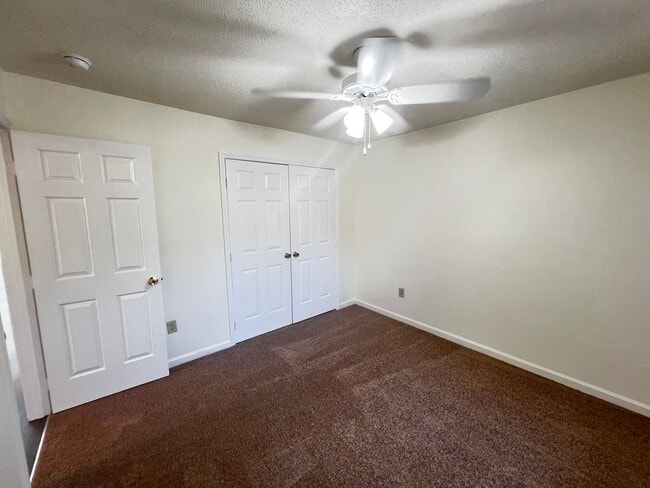 Building Photo - Now Available, Two Bedroom Condo at Club Villas in Little River. Community Pool!