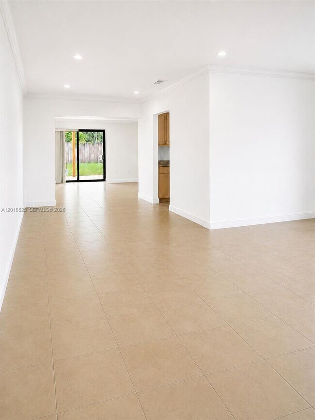 Building Photo - 765 W 70 Pl