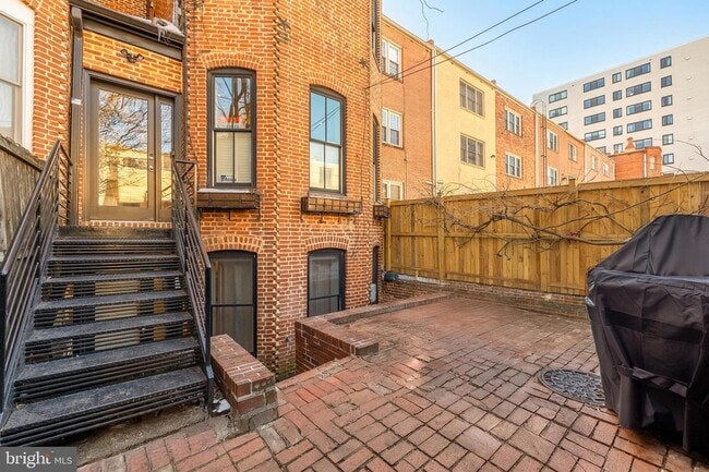 Building Photo - 1743 Q St NW