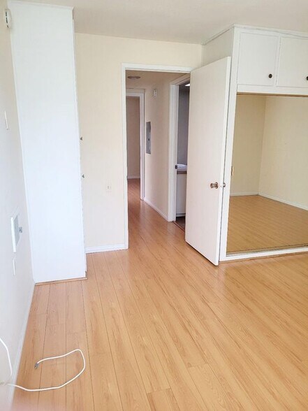 Building Photo - 158 Avenida Majorca