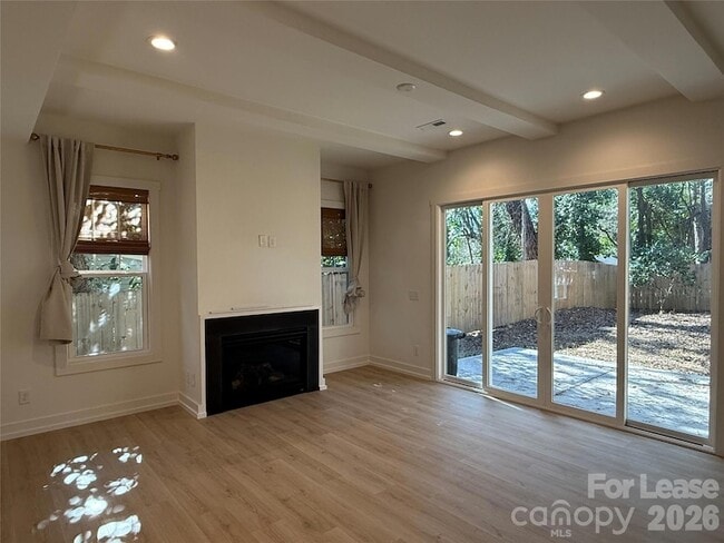 Building Photo - 612 Ambassador St