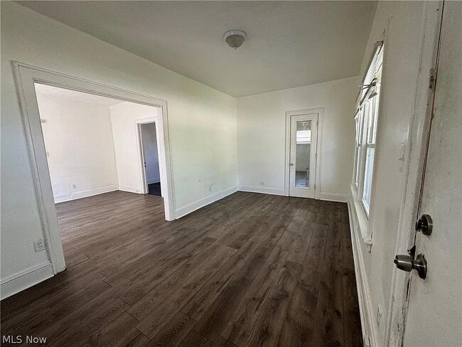 Building Photo - 13214 Svec Ave