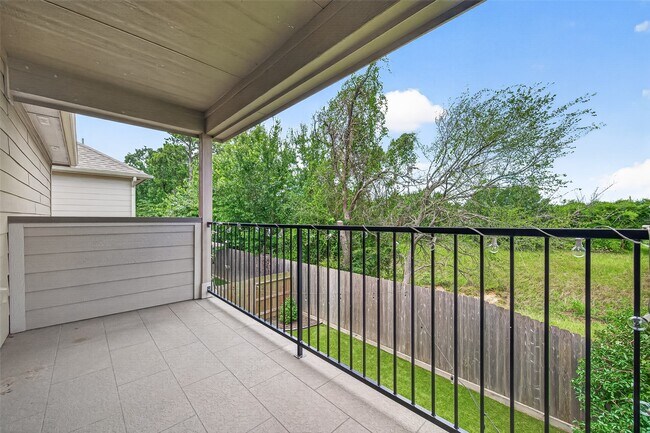 Building Photo - 5134 Aedan Oak St