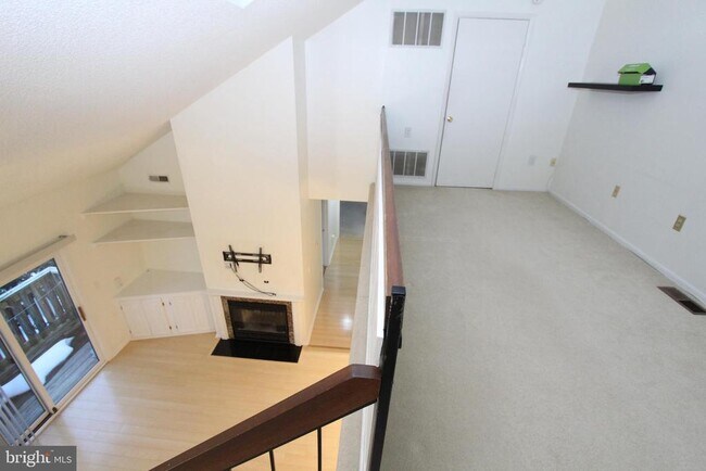 Building Photo - 5220 Ravens Crest Dr