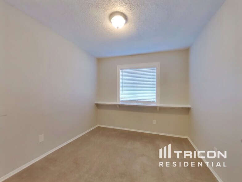 Building Photo - 3107 Lucida Ln