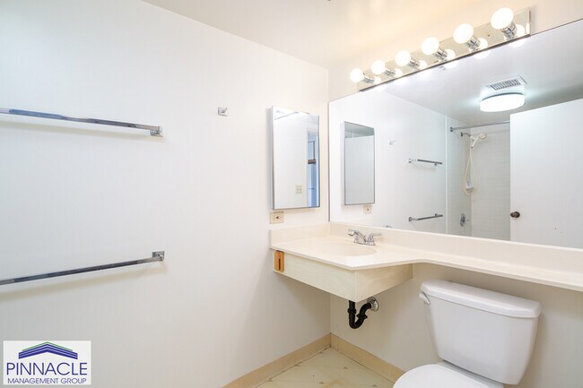 Building Photo - 747 Wiliwili St