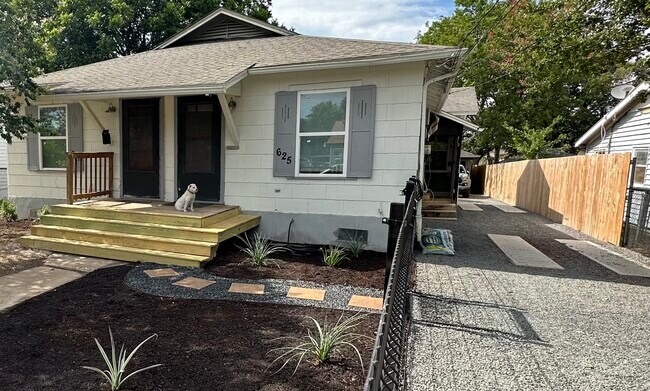 Building Photo - 625 Lovera Blvd