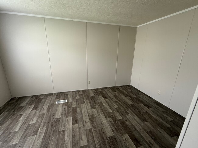 Building Photo - 511 Petty coat Dr. -