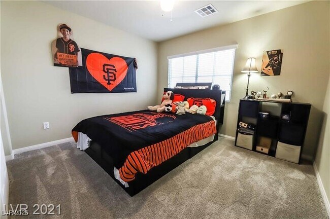 Building Photo - 8450 W Sapphire St