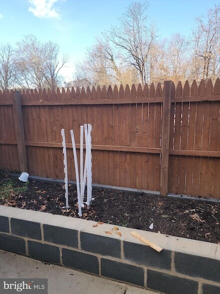 Building Photo - 8030-8000 Ditman St